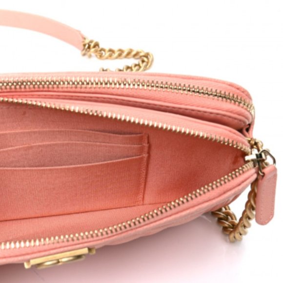 {CHANEL} Caviar Quilted Small Boy Clutch With Chain Light Pink WOC - Picture 4 of 4